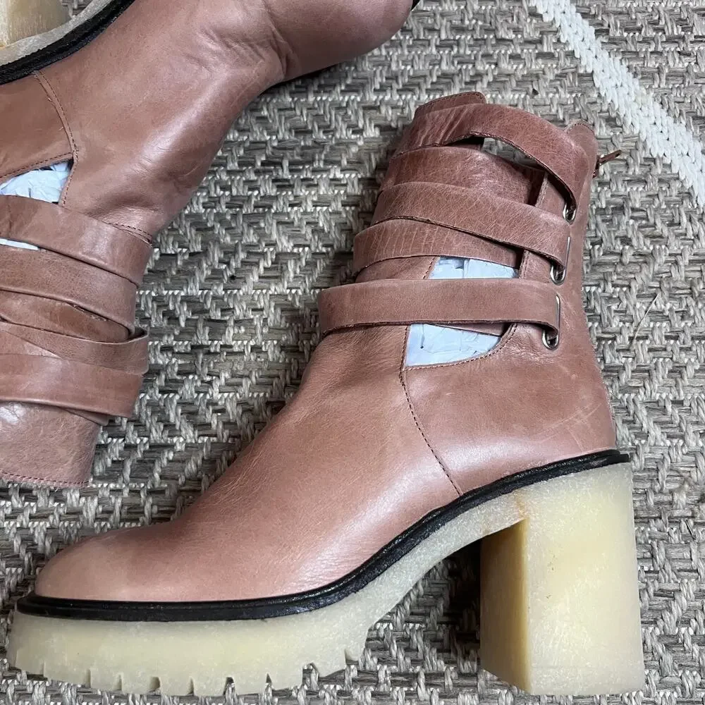 Free People Jesse Cutout Boot sz EU 39.5/ US 8.5